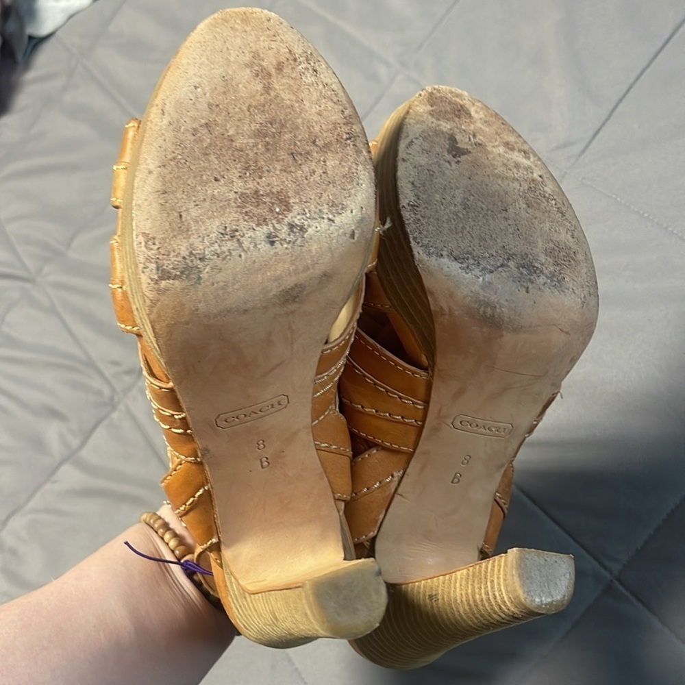 Coach Brynn Leather Tan Sling Back Strappy Heels Size 8 - Picture 12 of 12
